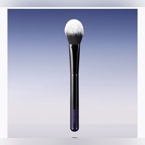 NIB Kaleidos B2 blending blush brush